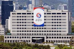 尹 대통령실 SOS 문자 받은
 '신의한수' 휴대폰, 아직 압수 안 됐다